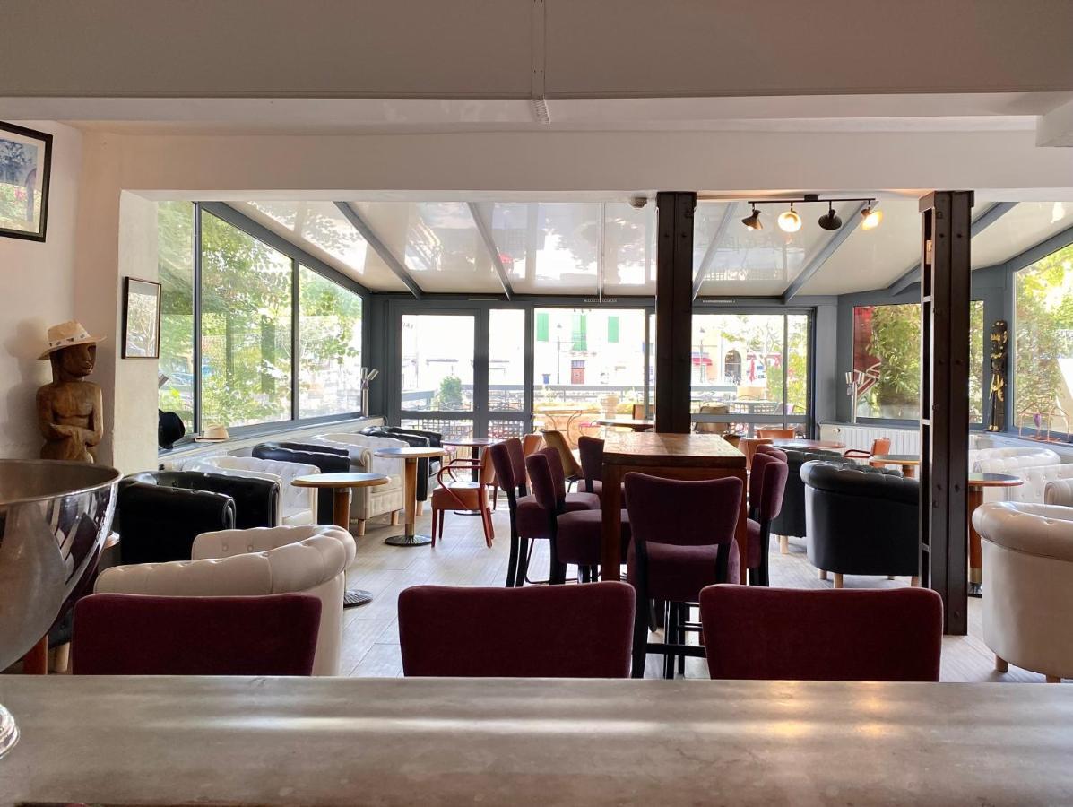 Rive Droite Hotel Apt Kültér fotó