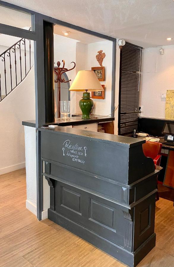 Rive Droite Hotel Apt Kültér fotó