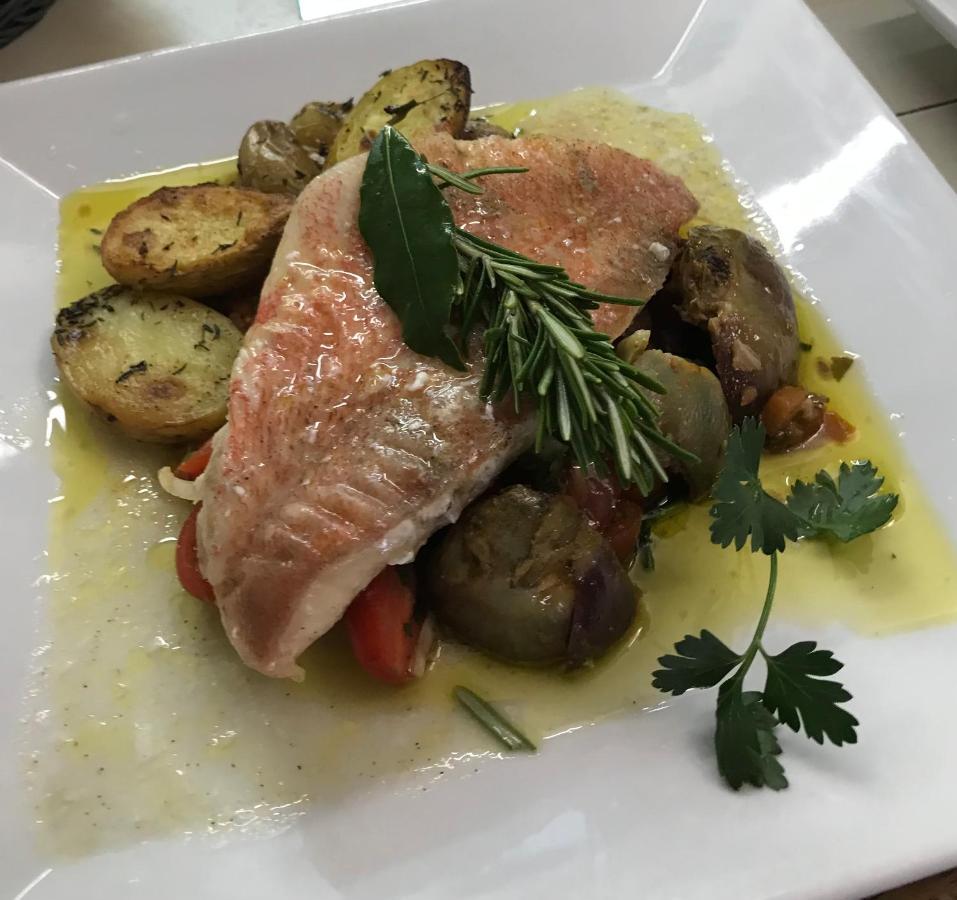 Rive Droite Hotel Apt Kültér fotó